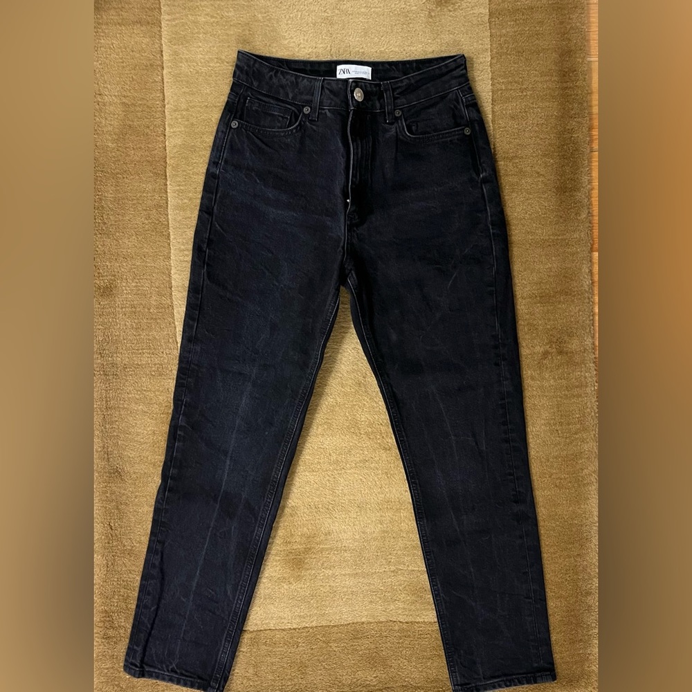 Zara jeans, Size 6, worn twice!